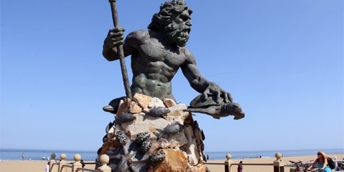 Virginia Beach Neptune Statue with Pier Highlight Fridge Magnet 