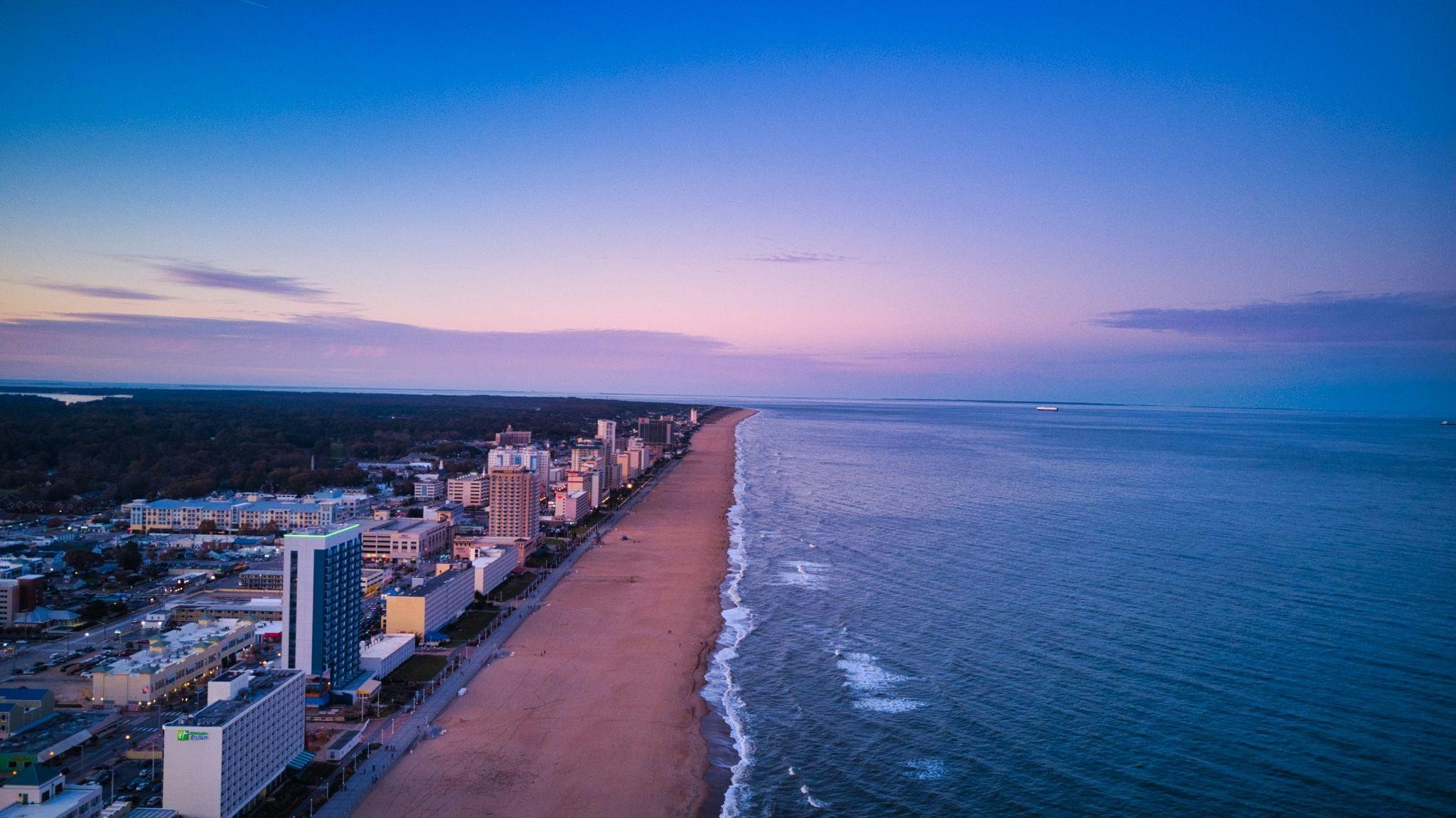 The Perfect Balance in Virginia Beach: How to Combine Beach Relaxation and Your Favorite Games
